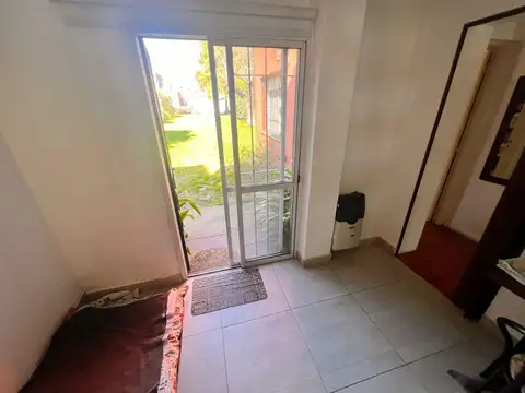 Casa 8 ambientes con 3 baños