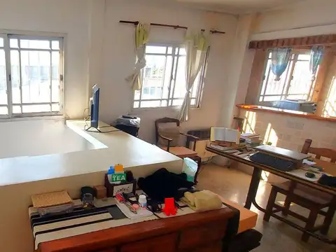 VENTA DE PH 4 AMBIENTES GRAN TERRAZA EN CASEROS