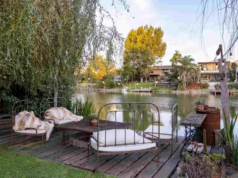 Casa en Venta en Santa Barbara, USD 1.040.000