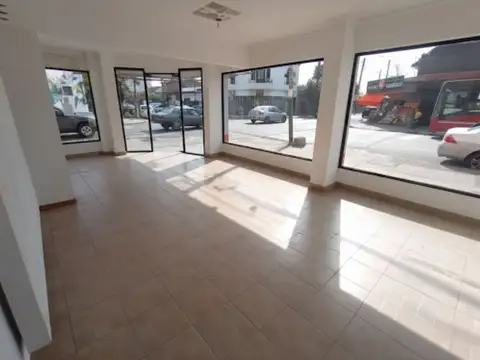 Local - Venta - Argentina, Tres de Febrero - Av. Urquiza 5098