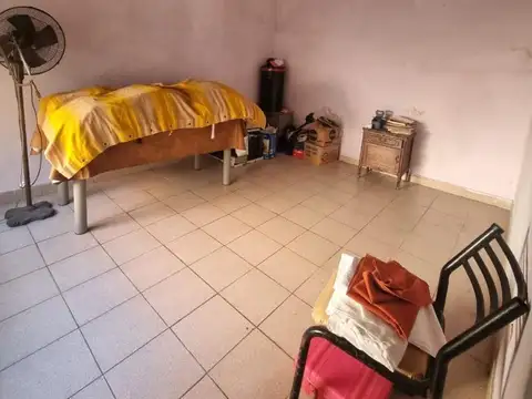 CASA DE PASILLO DOS DORMITORIOS A RECICLAR