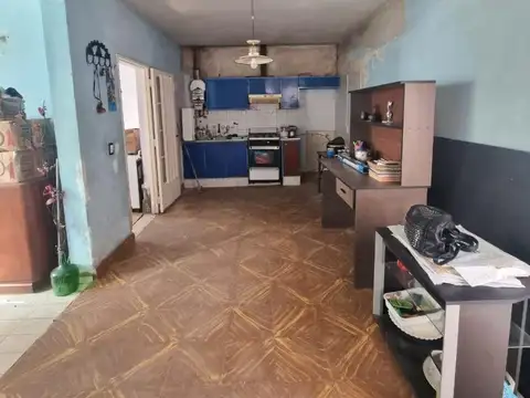 Casa 3 ambientes con 1 baño