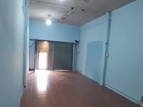 Local en Alquiler en Tristán Suárez, $ 520.000