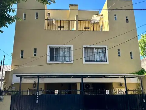 Venta triplex 4 ambientes apto credito- olivos