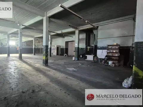 Galpón - Depósito  de 1200 m2. en Avelladeda - VENTA - ALQUILER