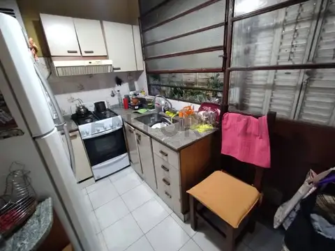 Departamento 6 ambientes con 2 baños