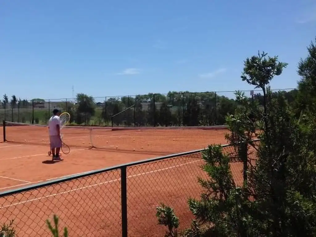Actividades deportivas futbol, voley, golf, tenis en El Canton - Barrio Puerto