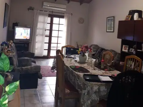 Casa en Venta en Villa Santos Tesei, USD 135.000