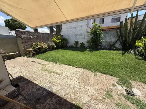 Depto Tipo Casa en Alquiler de 1 dormitorio