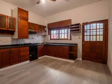 VENTA CASA 3 AMB DOBLE LOTE VILLA LUZURIAGA