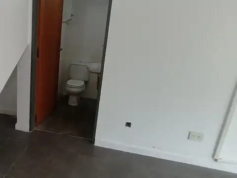 Doctor Pedro Ignacio Rivera 2700, Piso pb