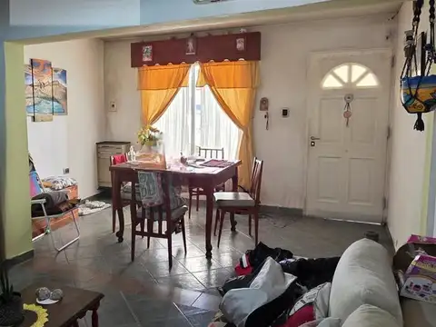 Depto Tipo Casa en Venta en Neuquen, USD 83.000