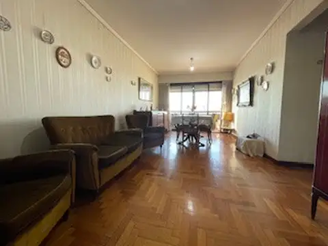 EXC 4 AMB. FRENTE BALCON 2 BAÑOS BAULERA 3 DORMITORIOS COCINA COMED LAV INDEP 88 MTS