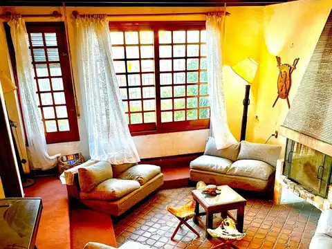 VENTA CASA 4 DORMITORIOS, GALPON BELVEDERE