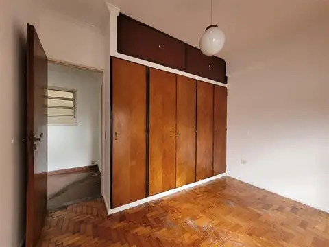 Depto Tipo Casa en Venta 50 años