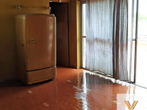 Casa en venta - 3 Dormitorios 4 Baños - Lanús