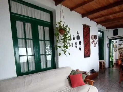 Casa céntrica en venta, Gral. Las Heras, Bs As. Cod.20081