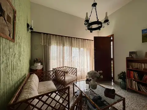 Casa en Venta en Valentin Alsina, USD 100.000