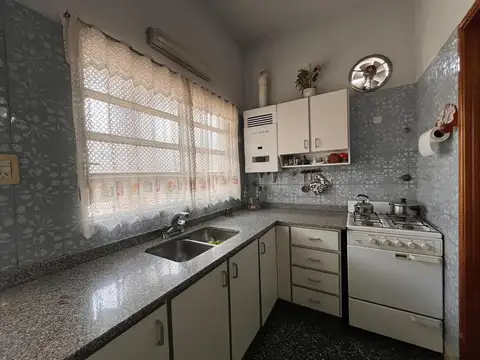 VENTA CASA EN BLOQUE-VALENTIN ALSINA
