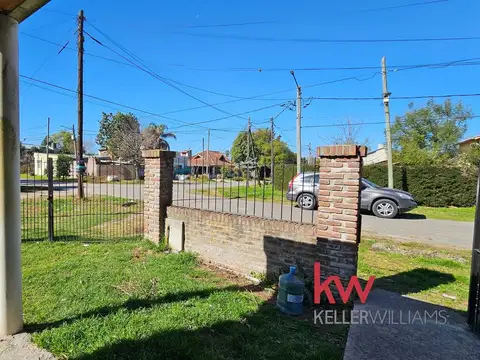 Casa 3 ambientes con 1 baño