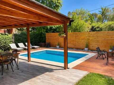 Casa en Venta con 1 cochera