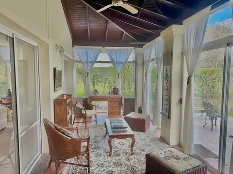 Casa en Alquiler en Haras Del Sur, USD 1.250