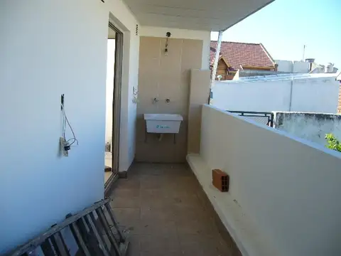 Depto Tipo Casa en Alquiler de 2 dormitorios