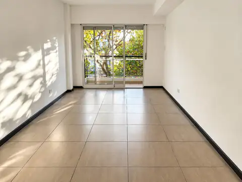 Excelente Monoambiente Santiago y Rioja