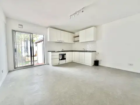 Casa en Alquiler con 1 cochera