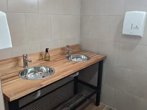 Local en Alquiler en Tolhuin, $ 1.800.000