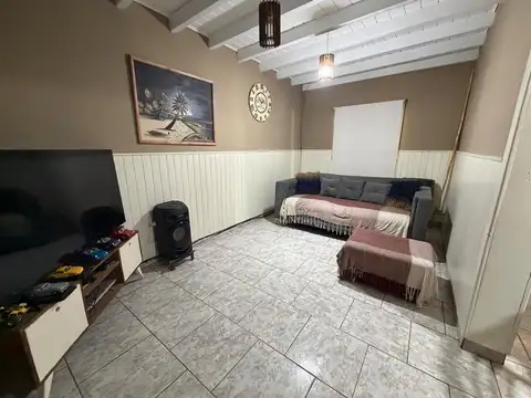 Casa 4 ambientes con 1 baño