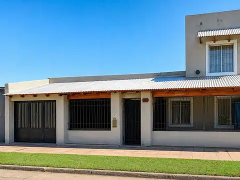 CASA 4 AMB BARADERO APTO CREDITO