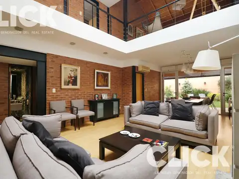 Venta - Casa 6 Ambientes - Jardín - Pileta - Garage cub/desc - Quincho - Parrilla - Villa Crespo