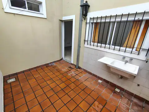Depto Tipo Casa 2 ambientes con 1 baño