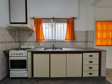 Depto Tipo Casa en Alquiler de 1 dormitorio