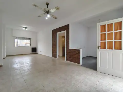 PH 2 Ambientes amplios Planta Baja Patio en Morón