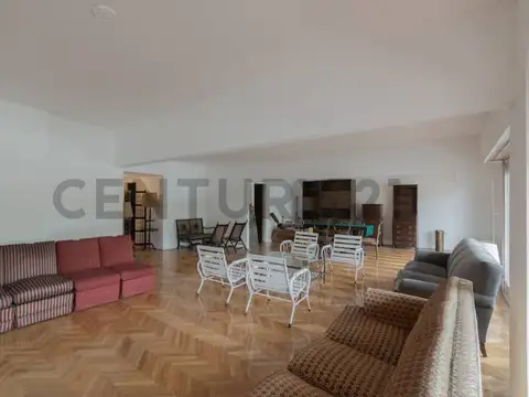 Venta Depto 5 Ambientes con Patio, Parrila y Balcon. Las Cañitas