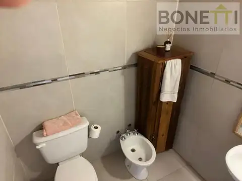 Casa 2 ambientes con 1 baño