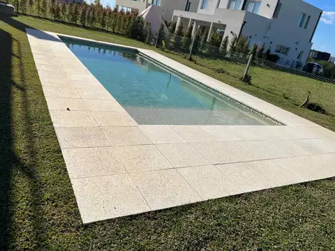 Casa en Venta en Belen De Escobar, USD 360.000