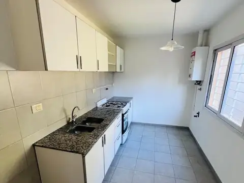 Depto Tipo Casa en Alquiler de 3 ambientes