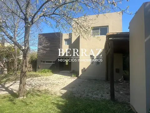 OPORTUNIDAD! Casa Venta 4 ambientes en Saint Matthew's Pilar lote de 800 m2