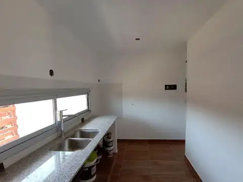 Casa 3 ambientes con 2 baños