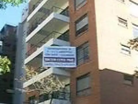 EXCELENTE COCHERA FIJA INDIVIDUAL