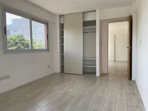 Departamento en Alquiler con 1 cocheras