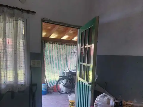 Casa 4 ambientes con 1 baño