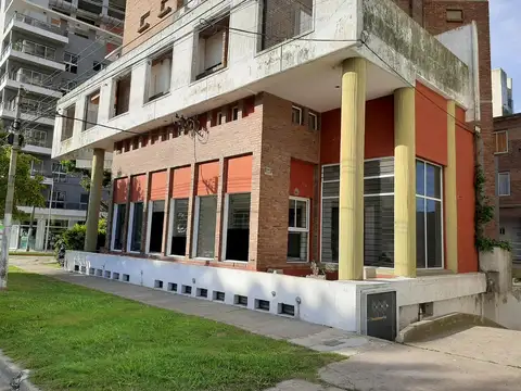 LOCAL EN VENTA EN SAN LORENZO BARRIO DEL COMBATE
