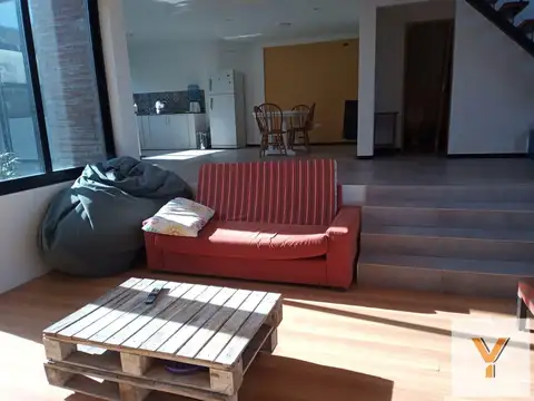 Casa en venta - 2 Dormitorios 4 Baños - 450Mts2 - Chivilcoy