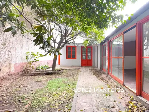 Galpón con oficinas Alquiler en Villa Ortuzar