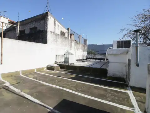 VENTA CASA 3 AMB CON GALPON!