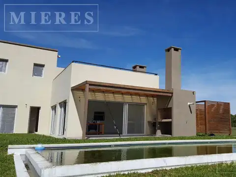 Casa en Alquiler al Este